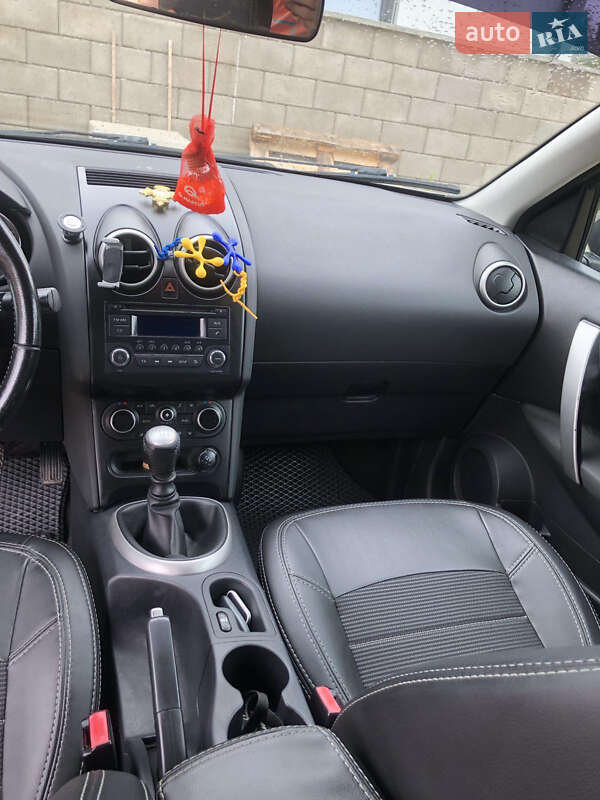 Внедорожник / Кроссовер Nissan Qashqai 2011 в Иршаве