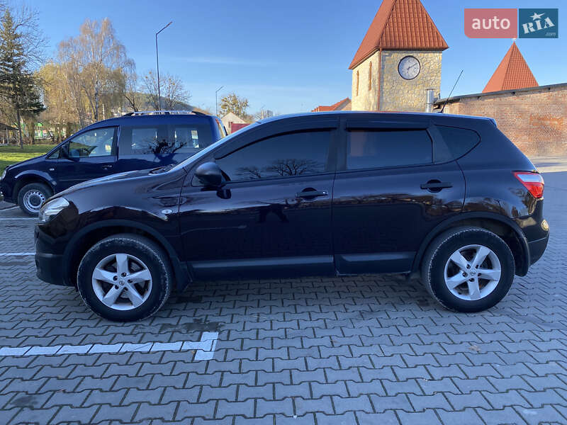 Позашляховик / Кросовер Nissan Qashqai 2013 в Бережанах
