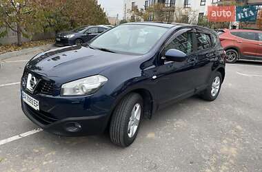 Позашляховик / Кросовер Nissan Qashqai 2011 в Києві