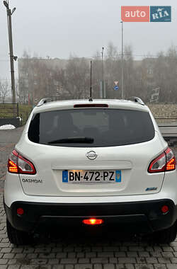 Внедорожник / Кроссовер Nissan Qashqai 2011 в Тернополе