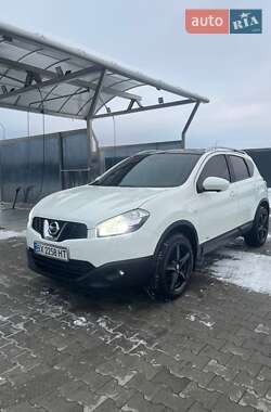 Позашляховик / Кросовер Nissan Qashqai 2012 в Летичіві