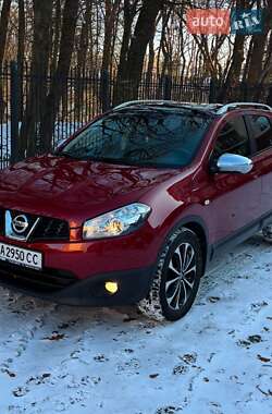 Позашляховик / Кросовер Nissan Qashqai 2012 в Києві