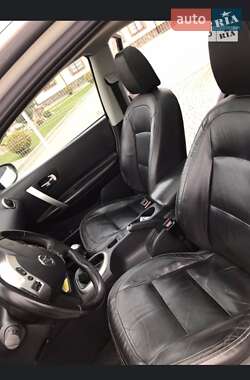 Внедорожник / Кроссовер Nissan Qashqai 2010 в 