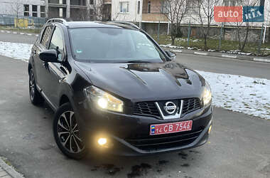 Позашляховик / Кросовер Nissan Qashqai 2012 в Стрию