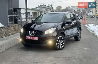 Позашляховик / Кросовер Nissan Qashqai 2012 в Стрию