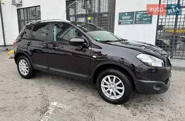 Позашляховик / Кросовер Nissan Qashqai 2010 в Києві