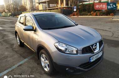 Позашляховик / Кросовер Nissan Qashqai 2010 в Южному