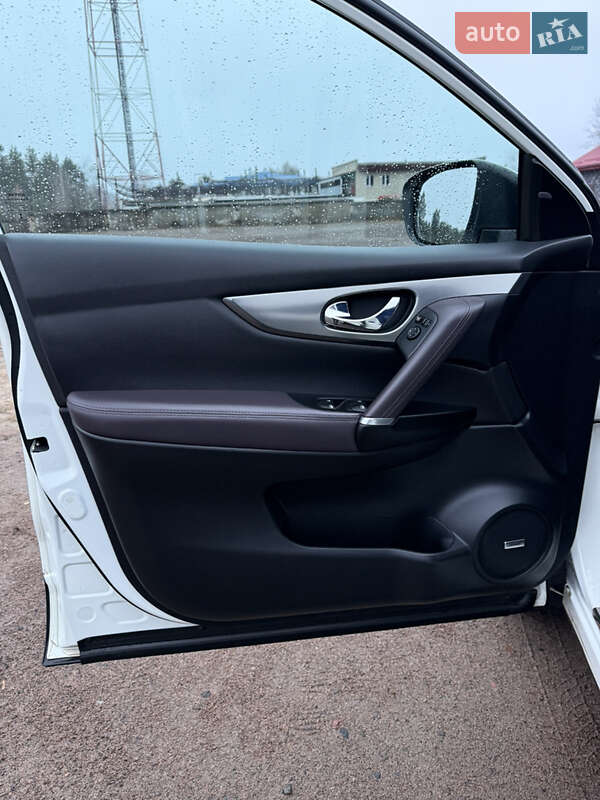 Внедорожник / Кроссовер Nissan Qashqai 2017 в Заречном