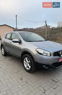 Позашляховик / Кросовер Nissan Qashqai 2011 в Умані