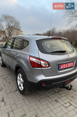 Позашляховик / Кросовер Nissan Qashqai 2011 в Умані