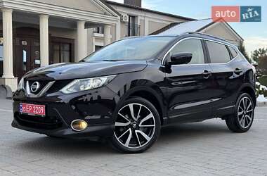 Позашляховик / Кросовер Nissan Qashqai 2016 в Стрию