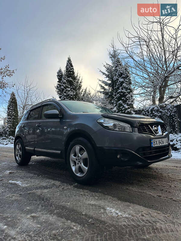 Внедорожник / Кроссовер Nissan Qashqai 2010 в Хмельницком