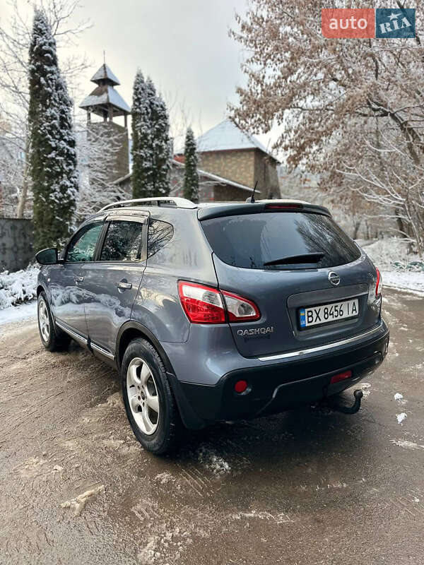 Внедорожник / Кроссовер Nissan Qashqai 2010 в Хмельницком