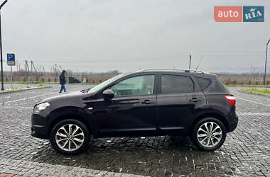 Внедорожник / Кроссовер Nissan Qashqai 2010 в 