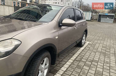 Позашляховик / Кросовер Nissan Qashqai 2011 в Львові