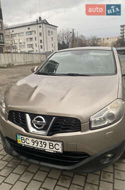 Позашляховик / Кросовер Nissan Qashqai 2011 в Львові