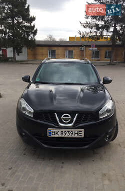 Внедорожник / Кроссовер Nissan Qashqai 2010 в Ровно