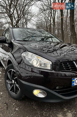 Внедорожник / Кроссовер Nissan Qashqai 2010 в Вижнице