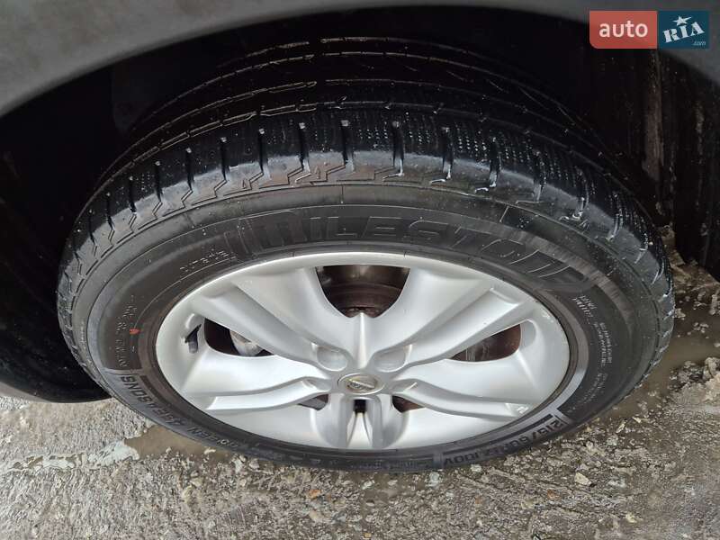 Позашляховик / Кросовер Nissan Qashqai 2011 в Стрию