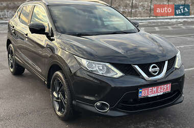 Позашляховик / Кросовер Nissan Qashqai 2015 в Рівному