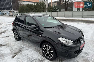 Позашляховик / Кросовер Nissan Qashqai 2011 в Луцьку