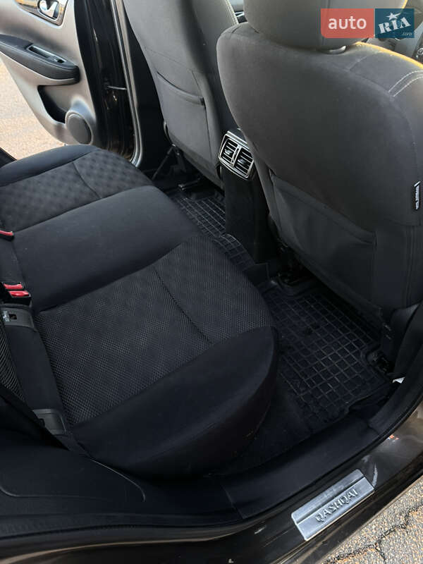 Внедорожник / Кроссовер Nissan Qashqai 2016 в Малой Виске