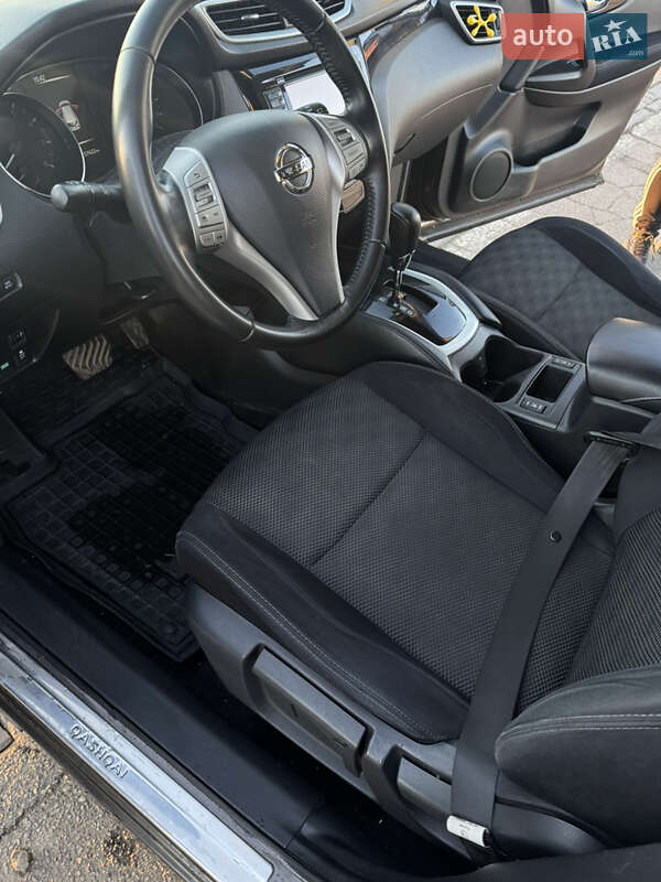 Внедорожник / Кроссовер Nissan Qashqai 2016 в Малой Виске