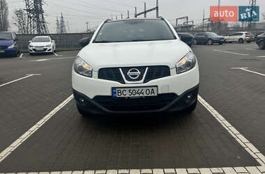 Внедорожник / Кроссовер Nissan Qashqai 2013 в 