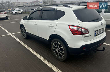 Внедорожник / Кроссовер Nissan Qashqai 2013 в 