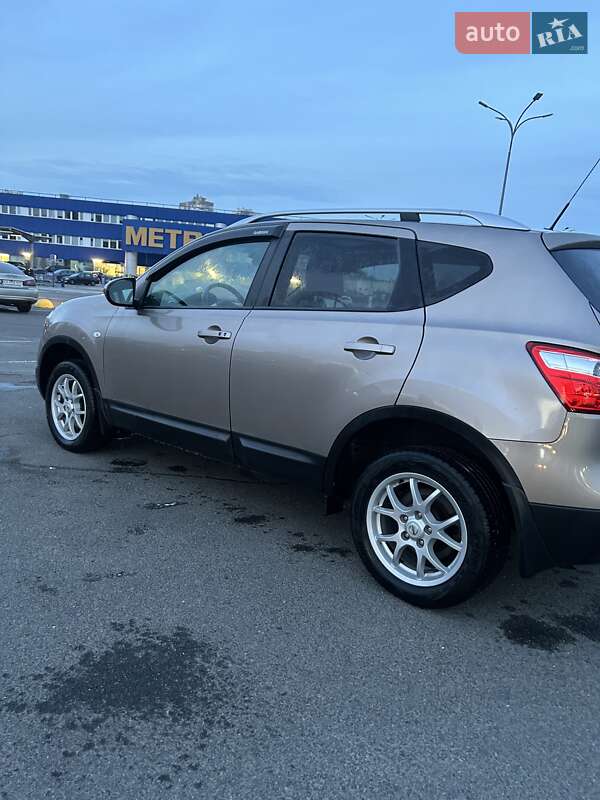 Nissan Qashqai 2012