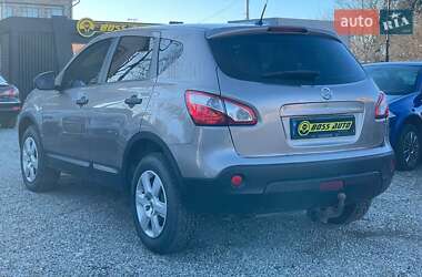 Внедорожник / Кроссовер Nissan Qashqai 2010 в 