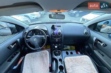Внедорожник / Кроссовер Nissan Qashqai 2010 в 