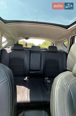 Внедорожник / Кроссовер Nissan Qashqai 2012 в 