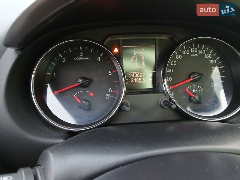 Внедорожник / Кроссовер Nissan Qashqai 2011 в Каменке-Бугской