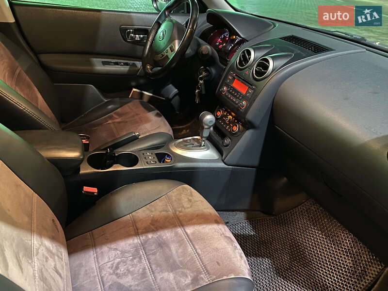 Позашляховик / Кросовер Nissan Qashqai 2011 в Стрию