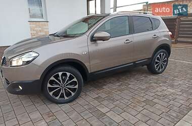 Позашляховик / Кросовер Nissan Qashqai 2012 в Стрию