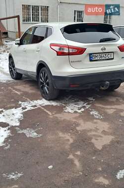 Внедорожник / Кроссовер Nissan Qashqai 2015 в Ромнах