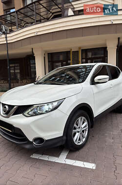 Внедорожник / Кроссовер Nissan Qashqai 2015 в Киеве