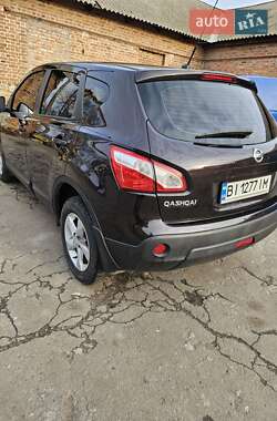 Внедорожник / Кроссовер Nissan Qashqai 2011 в 