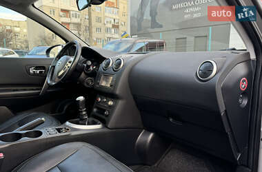 Внедорожник / Кроссовер Nissan Qashqai 2012 в Стрые