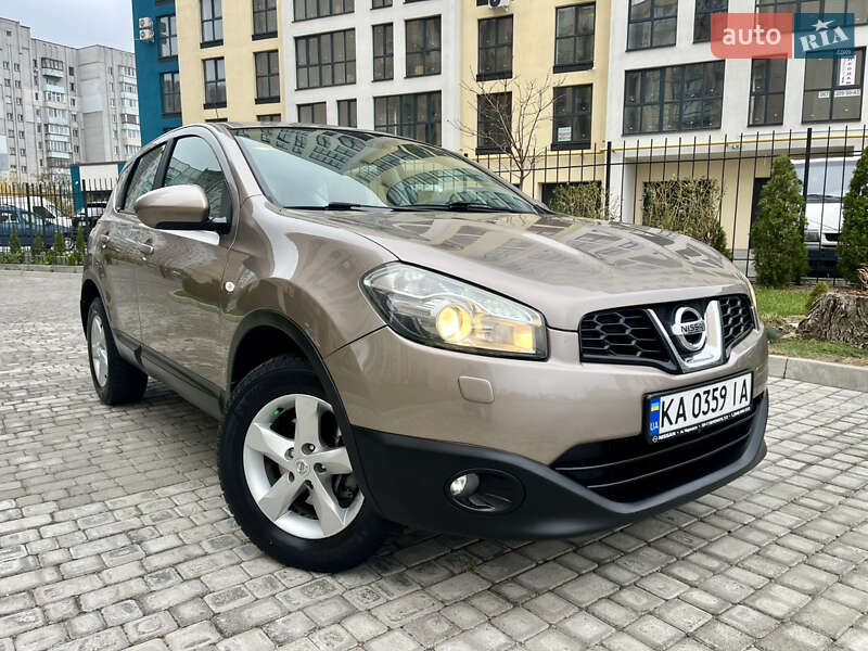 Внедорожник / Кроссовер Nissan Qashqai 2012 в Черкассах