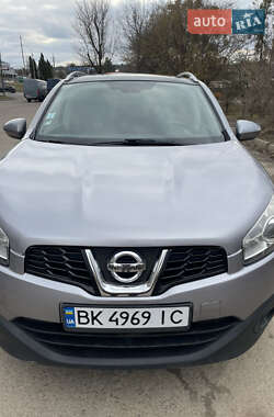 Внедорожник / Кроссовер Nissan Qashqai 2011 в Тернополе