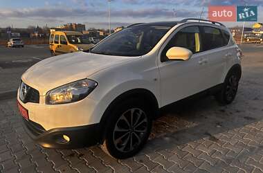 Внедорожник / Кроссовер Nissan Qashqai 2012 в Стрые