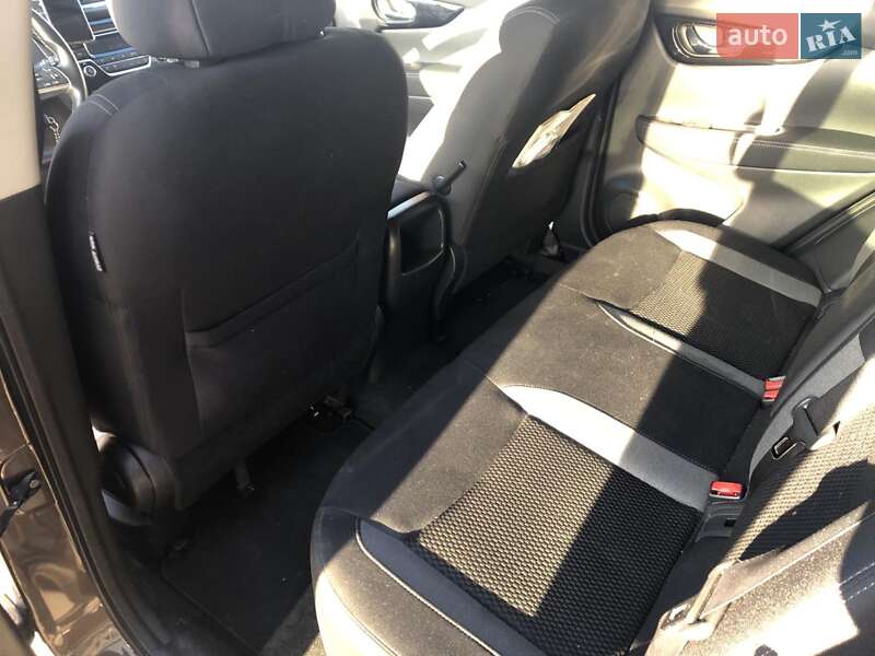 Внедорожник / Кроссовер Nissan Qashqai 2020 в Хмельницком