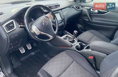 Внедорожник / Кроссовер Nissan Qashqai 2014 в 