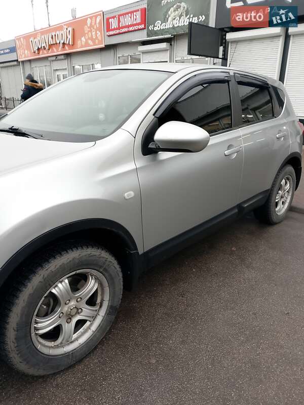Внедорожник / Кроссовер Nissan Qashqai 2008 в 