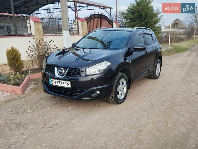 Внедорожник / Кроссовер Nissan Qashqai 2011 в 
