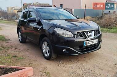Внедорожник / Кроссовер Nissan Qashqai 2011 в 