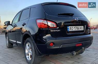 Позашляховик / Кросовер Nissan Qashqai 2013 в Хусті