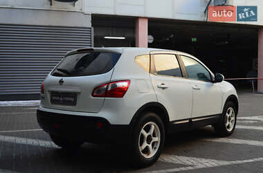 Внедорожник / Кроссовер Nissan Qashqai 2011 в 